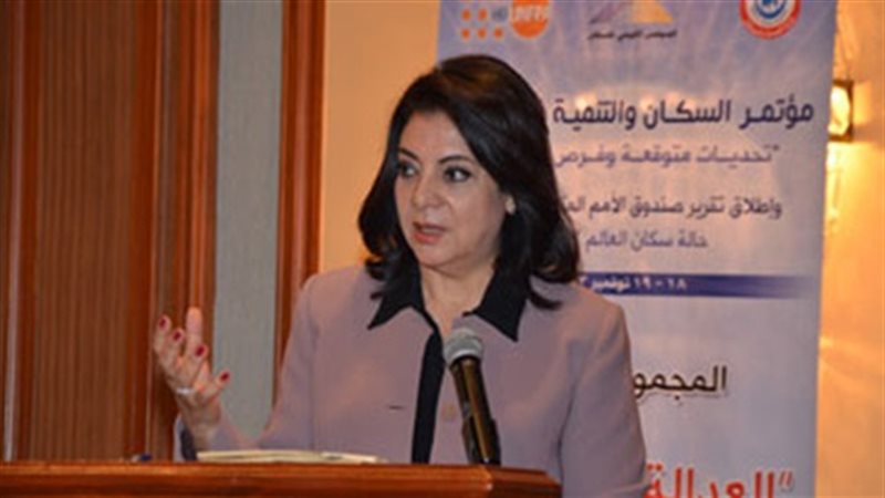 وزيرة الإعلام درية