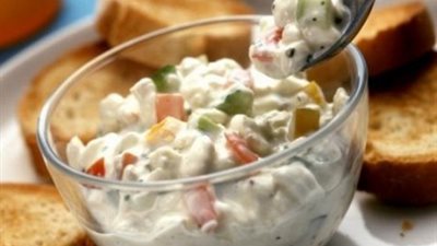 أشهى سلطة زبادي بالخضراوات والمايونيز