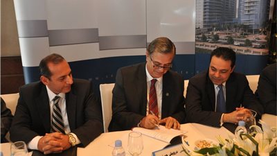 93 مليون جنيه 