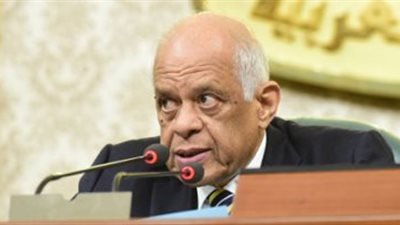 عبد العال: «عايزين نفكر برا الصندوق والدولة العميقة تحارب التقدم»