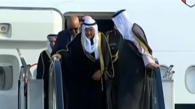 أمير الكويت يصل شرم الشيخ في القمة العربية الأوروبية