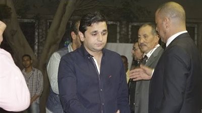 مصطفى خاطر يتلقى عزاء والدته بمسجد الشرطة.. الثلاثاء