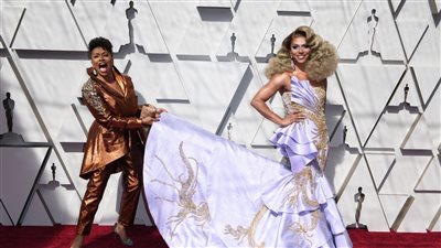 نجوم هوليوود يبدءون التوافد لحفل جوائز الأوسكار (صور)