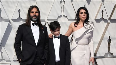نادين لبكي وزين الرافعي يصلون إلى السجادة الحمراء في حفل الأوسكار