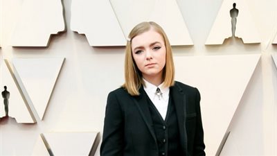 إيلسي فيشر ودايانا وارين بإطلالات رجالية في حفل الأوسكار (صور)