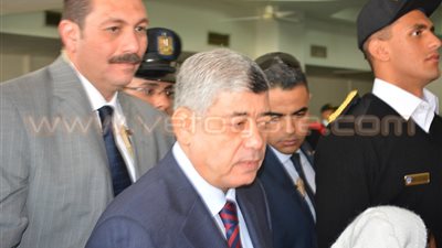 بالفيديو والصور.. وزير الداخلية يشهد استقبال 