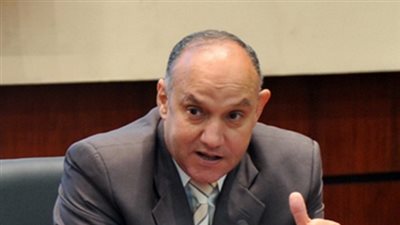 رئيس هيئة الاستثمار يغادر مطار القاهرة متوجها إلى الأردن