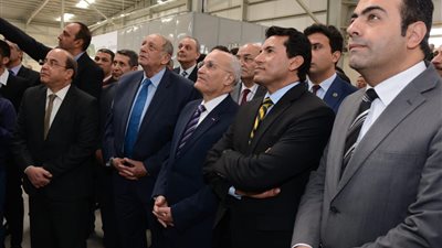 مكاسب الرياضة المصرية من افتتاح مصنع النجيل الصناعي