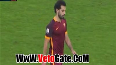 بالفيديو.. «لحظة خروج» محمد صلاح بمباراة روما أمام نابولي