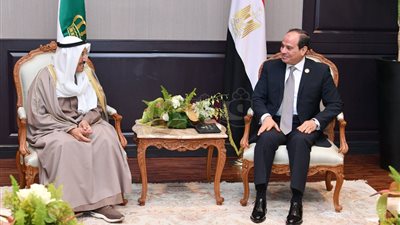 يوم رئاسي حافل في شرم الشيخ.. السيسي يترأس ختام القمة العربية الأوروبية.. يبحث مع أمير الكويت الحفاظ على الأمن القومي العربي.. ويلتقي رؤساء وزراء إيطاليا ولبنان ورئيس المفوضية الأوروبية