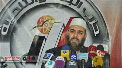 الزمر: لن نقف مكتوفي الأيدي لندافع عن الشرعية