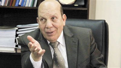 عادل لبيب يَعِد نقيب المهندسين بحل مشكلة 