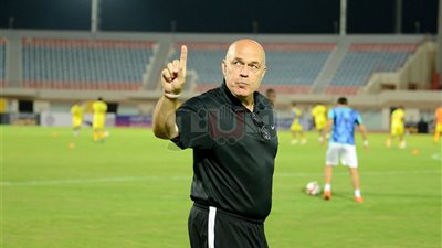 جروس ينهي معسكر الزمالك في برج العرب بعد تأجيل مباريات الكأس
