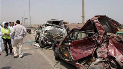 اشتعال سياراتين على طريق السويس الصحراوي