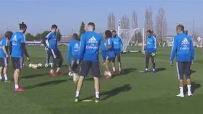 ريـال مدريد يختتم تدريباته للقاء الكلاسيكو أمام برشلونة (فيديو)