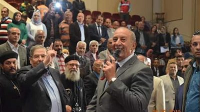 محافظ البحر الأحمر في لقاء جماهيري مع الأهالي (صور)