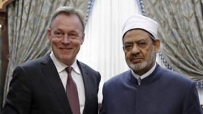 الإمام الأكبر: الأزهر يسعي لنشر قيم التعايش بين أتباع الأديان