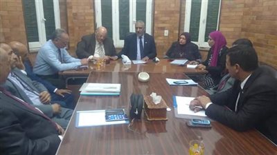 وكيل وزارة القوى العاملة بالقاهرة يبحث مشكلات عمال المخابز (صور)