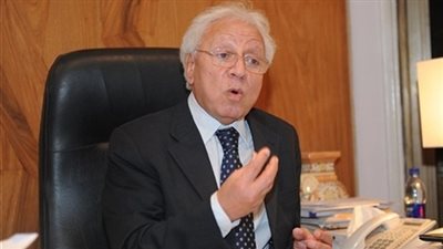 فقيه دستوري: مرسي فقد صلاحياته.. ويجب محاكمته