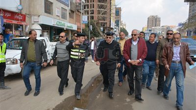 محافظ الجيزة: إلغاء تراخيص الأكشاك غير الملتزمة بالنظافة بمحيطها