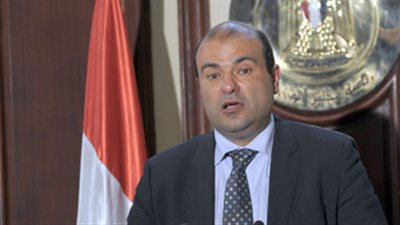 وزير التموين يسلم ماكينات تحويل الزيت إلى سولار لشباب بورسعيد