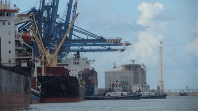 ميناء دمياط يستقبل 63000 طن قمح