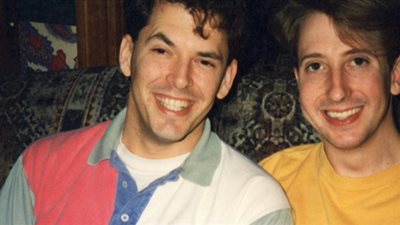 هيلاري كلينتون تلعب بكارت المثليين في حملتها الانتخابية