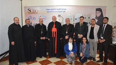 رئيس مجمع الكنائس بروما يتفقد مكتب التنمية بسوهاج