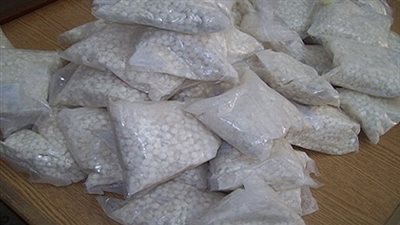 ضبط 376 ألف قرص مخدر في كمين أمني على الطريق الدولي بمطروح