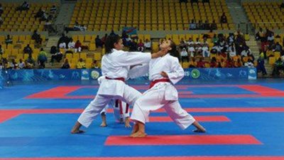 آنسات الشمس تحققن المركز الأول بدوري الكاراتية