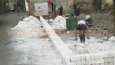 بالصور.. إزالة القمامة من أمام مدرسة التلين الابتدائية في منيا القمح