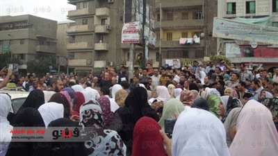 بالصور.. إضراب الممرضين بمستشفى طنطا الجامعي