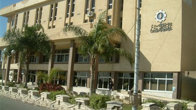 انتظام العمل بمكاتب البريد بالسويس