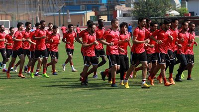 إيقاف التقسيمة في مران الأهلي لتصحيح الأخطاء