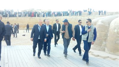 رئيس ألبانيا يزور الأهرامات (صور)