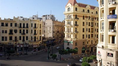 اغتيال «القاهرة الخديوية».. توقف أعمال التطوير دون إبداء أسباب.. و300 عقار تراثى في انتظار التمويل.. إبراهيم محلب صاحب ضربة البداية.. الإهمال يبدأ بعد ترك جلال السعيد للمحافظة.. والصيانة كلم