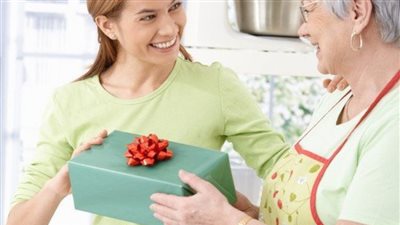 توقعات بانتعاش المبيعات في «عيد الأم».. شعبة الملابس الجاهزة: المستهلكون يستفيدون من تزامن الأكازيون مع المناسبة.. و«الأدوات المنزلية»: تبادل الهدايا يرفع المبيعات بنسبة 10%