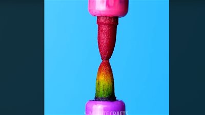 ٧ أفكار للدراسة بمرح بينها أسهل طريقة تعلم طفلك الإمساك بالقلم (فيديو)