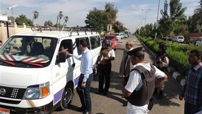 تحرير 2887 قضية ظواهر سلبية بوسائل النقل و993 مخالفة تموينية