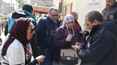 إقبال كثيف من أعضاء الصيد على حملة 100 مليون صحة (صور)