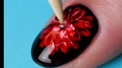 6 أفكار سهلة لطلاء أظافر مميز (فيديو)