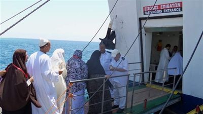 بدء سفر المعتمرين لأداء عمرة المولد النبوى بميناء نويبع