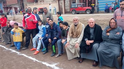 «يوم الوفاء ورد الجميل».. احتفالية لتكريم أقدم مدرس بإحدى قرى الغربية (فيديو)