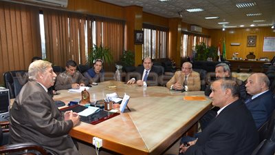 الإسماعيلية تبحث تنفيذ المرحلة الثانية من منظومة الكاميرات