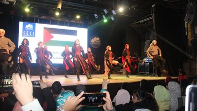 «بالدبكة».. فلسطين تختتم مشاركتها في «يوم الشعوب» بساقية الصاوي (صور)
