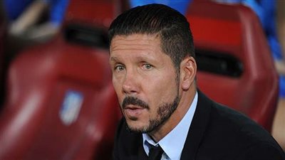 سيميوني يقدم خاتم زواج لصديقته بـ50 ألف يورو