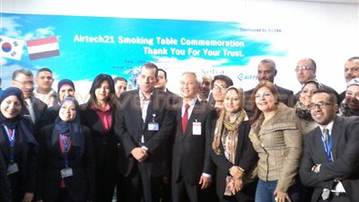 بالصور.. بدء احتفالية مطار القاهرة بأجهزة شفط دخان السجائر