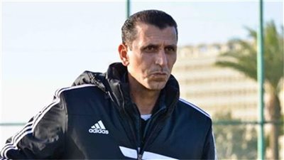 سعفان الصغير يطمئن على حراس مرمى الإسماعيلي قبل موقعة قسنطينة