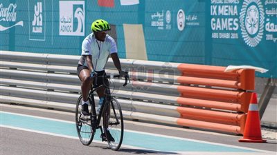 رباعي مصري يشارك في سباق دراجات الأولمبياد الخاص بأبوظبى