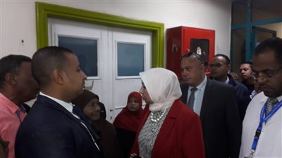 رئيس هيئة التأمين الصحي تتفقد مستشفى أسوان